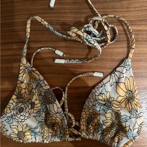 Triangl size S tie top